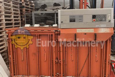 Gebrauchte hydraulische Ballenpresse von ORWAK | ORWAK 9020 BALER